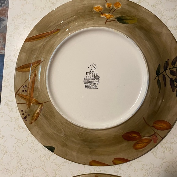 4  11 in.Dinner Plates by Home Trends Pattern:Shadowwood - Picture 4 of 10